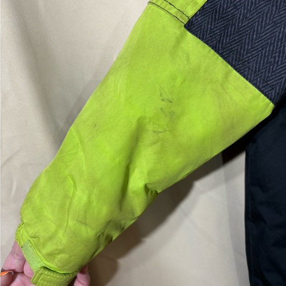 Boys Super Warm Winter Jacket - Picture 5 of 11